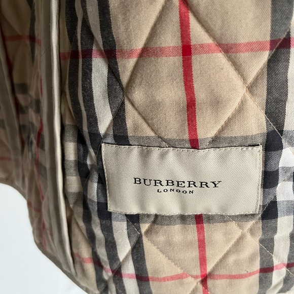 Tan Burberry Quilted Jacket Size M - Picture 8 of 13